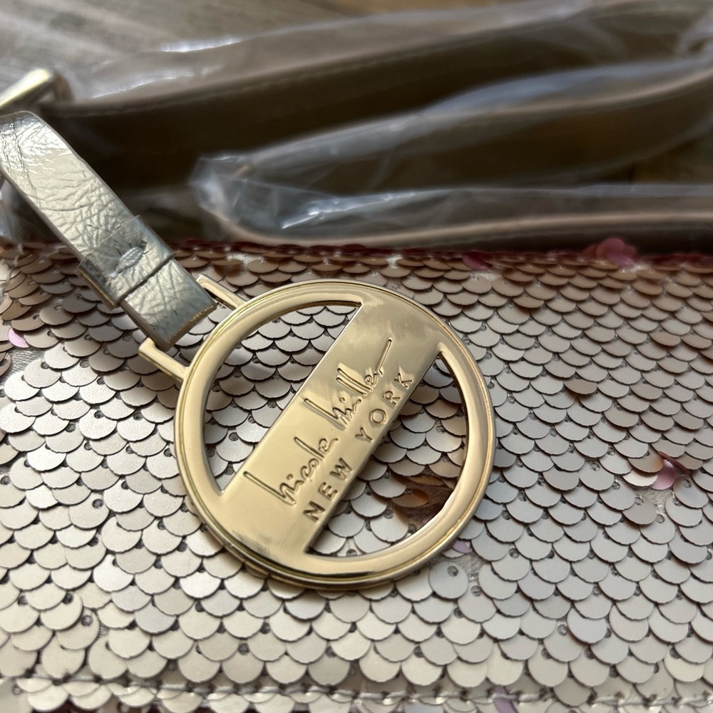 NICOLE MILLER Elegant Gold Sequin Clutch Bag - Picture 9 of 10